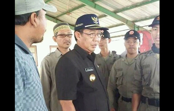 Bupati Tuban, H Fathul Huda meninjau TPI di Palang, Tuban.
