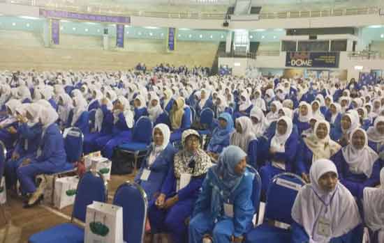 Peserta seminar yang membludak.