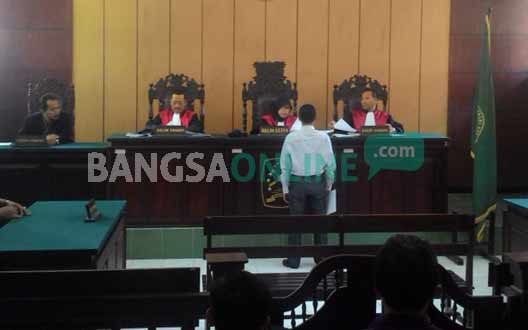 Suasana sidang di Pengadilan Negeri Kabupaten Kediri. foto: dendi martoni/BANGSAONLINE