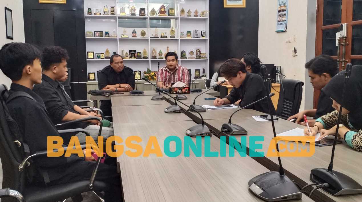 Audiensi dengan DPRD Gresik, Komunitas Mahasiswa Desak Pemerintah dan DPR Bahas RUU Ketenagakerjaan
