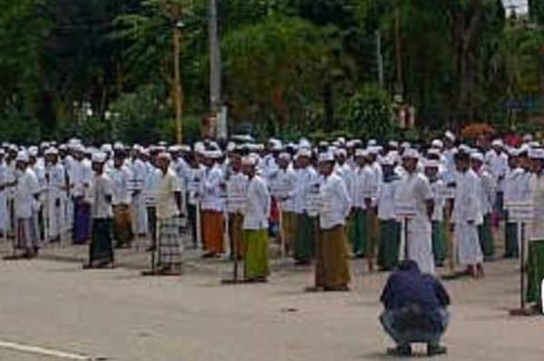 Deklarasi anti narkoba dan radikalisme oleh santri Sumenep.