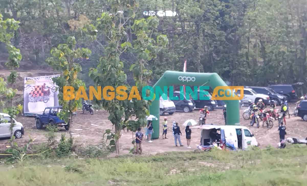 Salah satu kegiatan yang digelar komunitas Motor Trail Madiun Selatan. Foto: HENDRO SUHARTONO/BANGSAONLINE