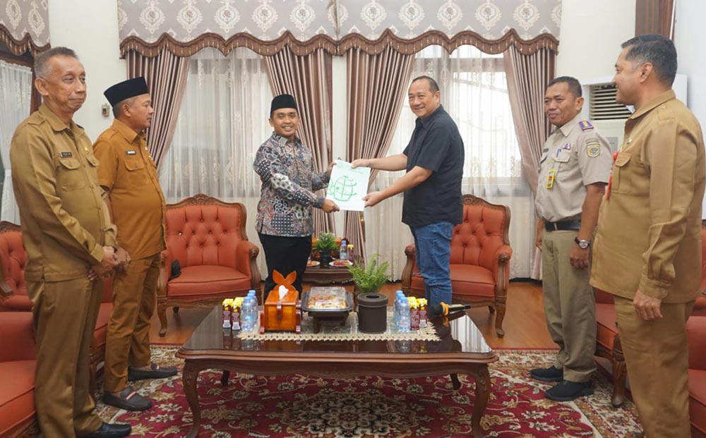 Serah terima prasarana, sarana, dan utilitas umum (PSU) dari pengembang Perumahan Tiara Candi 5 kepada Wali Kota Pasuruan, Adi Wibowo, Selasa (27/01/2026).