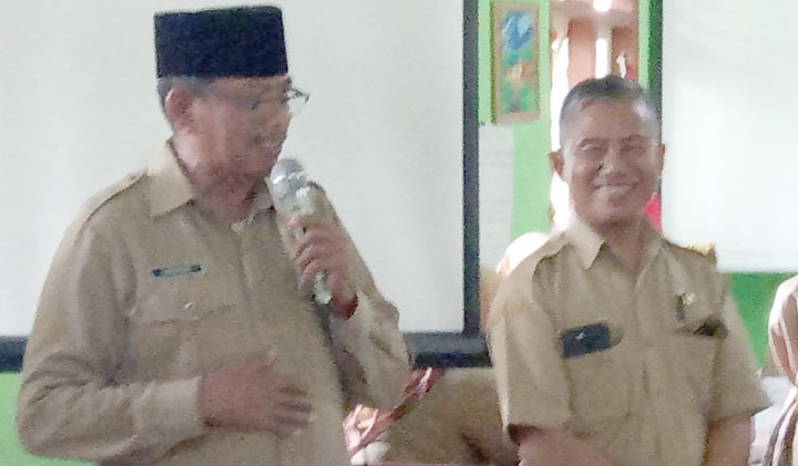 Kepala Disdik Kabupaten Pasuruan, Dr. Iswahyudi, S.Pd., M.Pd. memberikan pengarahan saat Diklat.