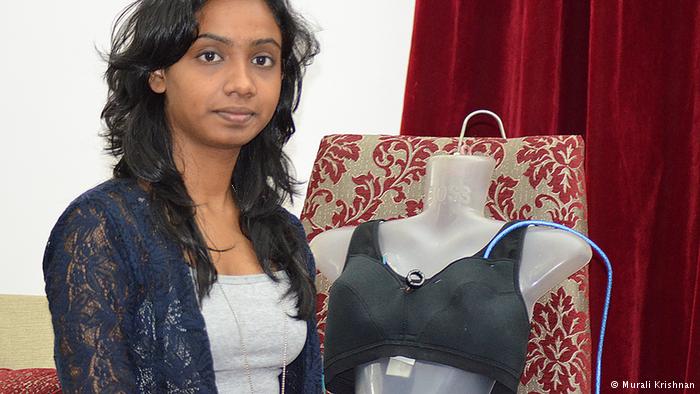 ?

Penemu Bra Antiperkosa Manisha Mohan, dengan bra temuannya, yang bisa mengeluarkan listrik 30.000 volt. Foto:repro dw.de