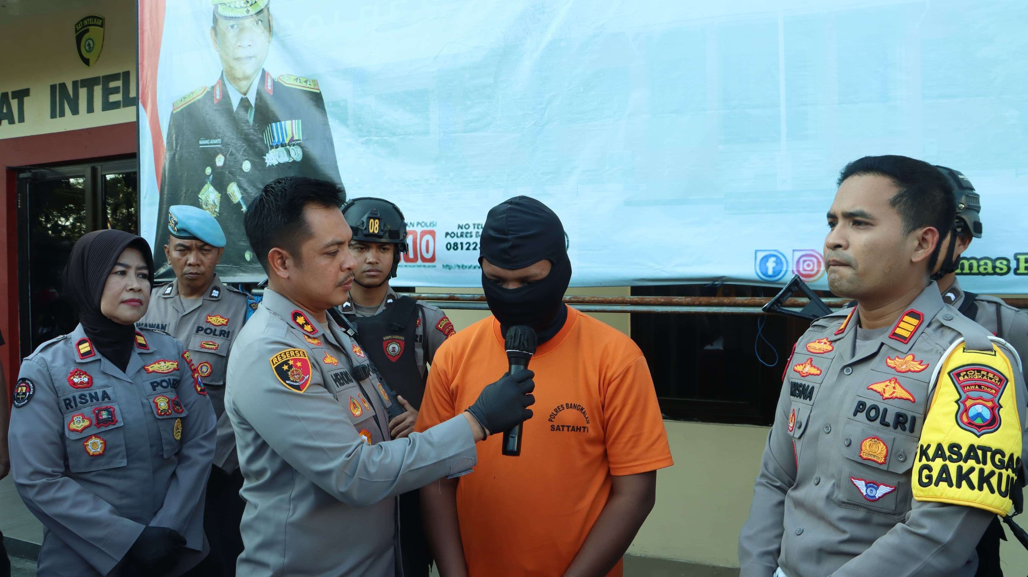 Pelaku tabrak lari saat dihadirkan di konferensi pers Polres Bangkalan