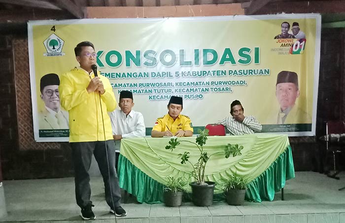 Calon Legislatif DPR RI H. Muhamad Misbakhun saat menggelar konsolidasi dengan tim pemenangannya.