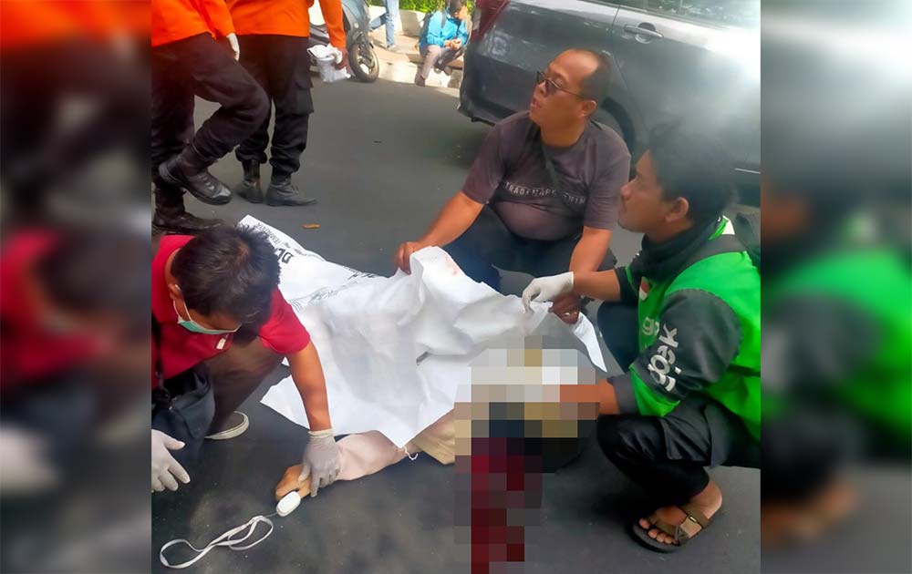 Kondisi korban tewas setelah mengalami kecelakaan di Jl. Raya Manyar.