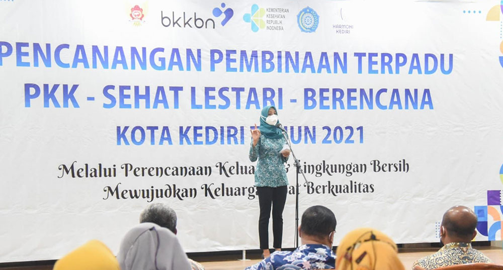 Wali Kota dan Ketua TP PKK Kota Kediri Targetkan Keluarga Sehat Berkualitas