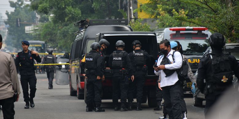 Pelaku Bom Bunuh Diri Di Bandung Mantan Napi Kasus Terorisme, Pernah ...