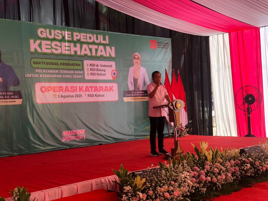 Bupati Jember,Muhammad Fawait saat memberi sambutan