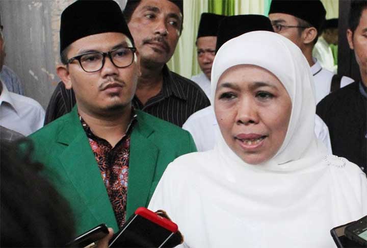 Gus Habib saat mendampingi Khofifah dalam kegiatan pembekalan saksi PPP. foto: ist