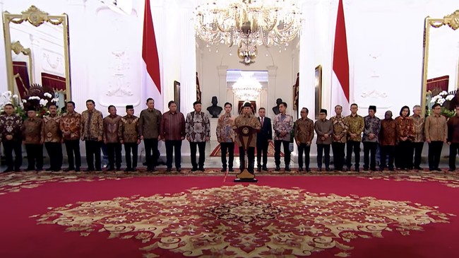 Prabowo Subianto saat mengumumkan susunan kabinet di Istana Merdeka, Jakarta Pusat, Minggu (20/10/2024)