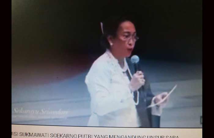 Sukmawati Soekarnoputri saat membacakan puisi ciptaannya berjudul "Ibu Indonesia". foto: youtube 