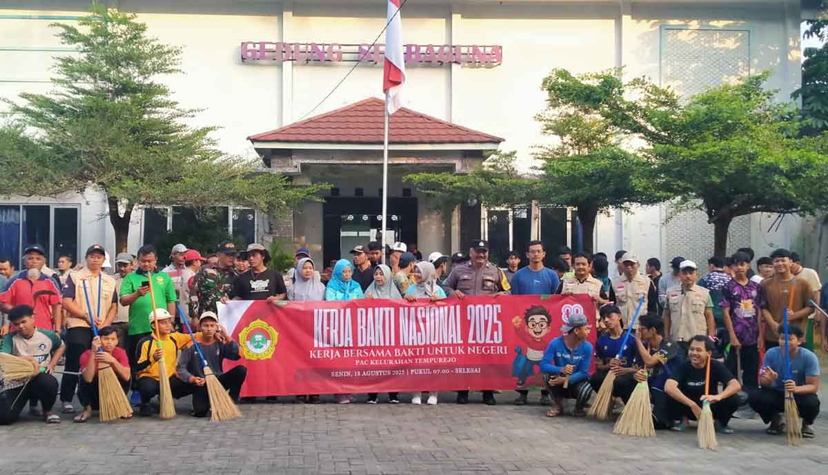 Para pemuda LDII di Kota Kediri sebelum kerja bakti. Foto: Ist