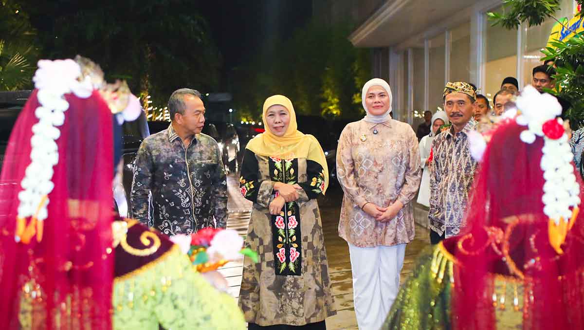 Gubernur Khofifah saat menghadiri forum silaturahmi masyarakat Kalimantan Selatan asal Jawa Timur di Banjarmasin.