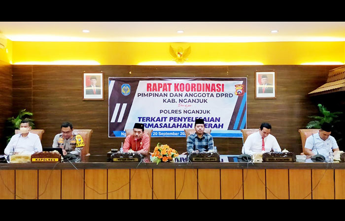Ketua DPRD Nganjuk saat memimpin rakor bersama Polres Nganjuk.