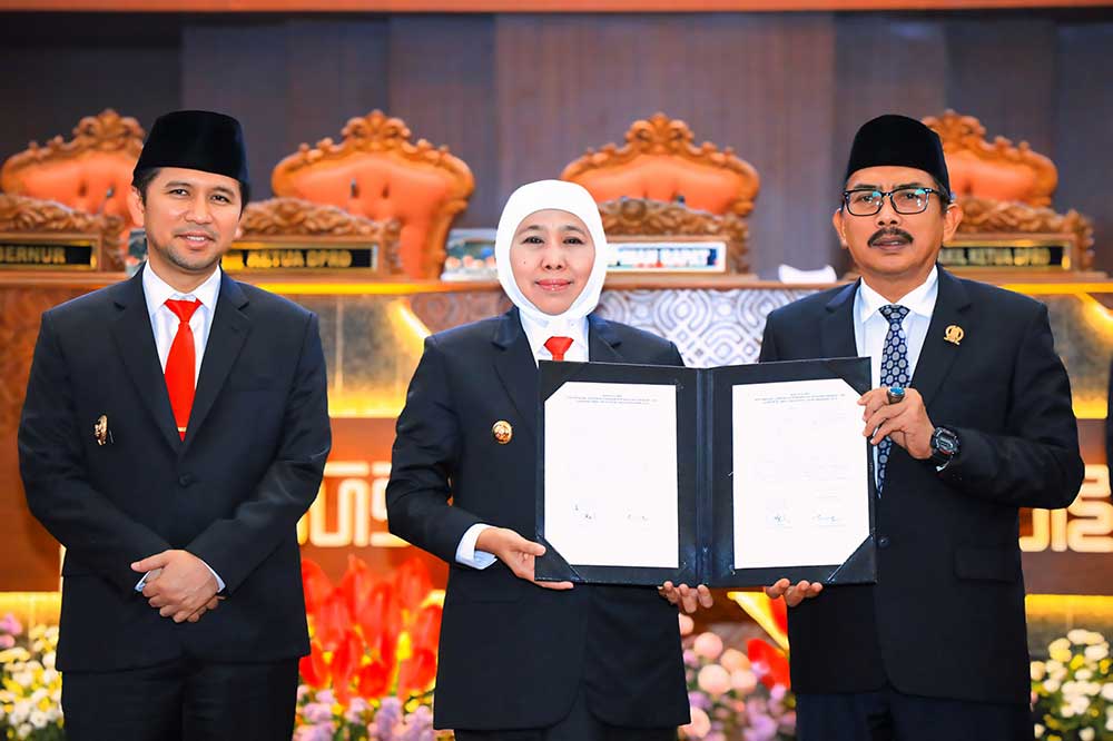 Penandatanganan Nota Kesepakatan Antara Pemprov Jatim dengan DPRD Jatim tentang Ranwal RPJMD. (Ist)