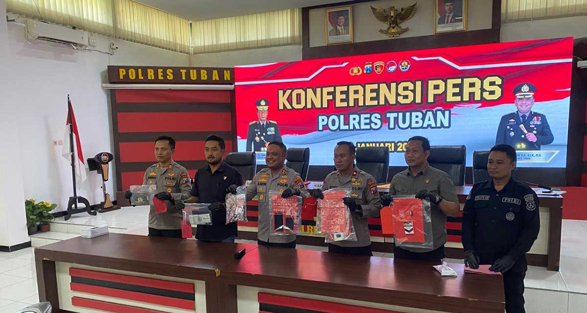 Konferensi pers terkait kasus narkoba di Mapolres Tuban.