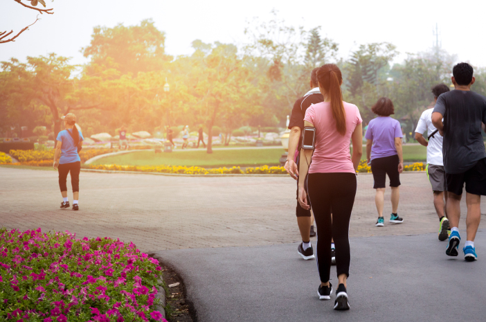 Cara Menurunkan Berat Badan dengan Jalan Kaki, Berapa Lama Waktu yang Dibutuhkan?. Foto: Ist