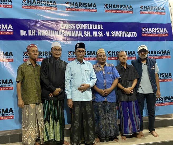 Kholilurrahman bersama tim pemenangan