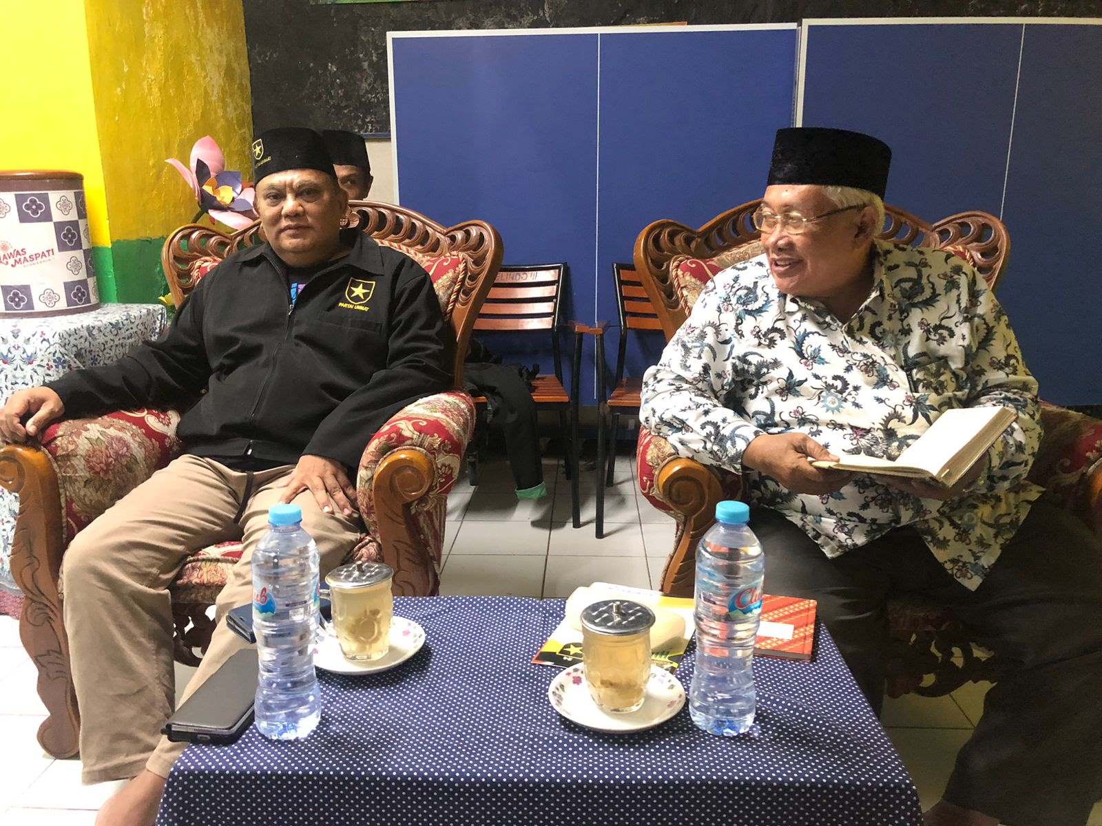  Ir. Sardjono Budi Santoso (kiri). Foto: M Sulthon Neagara/bangsaonline