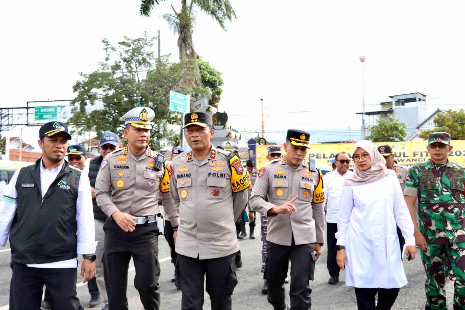 Disambut Bupati Banyuwangi, Kapolda Jatim Tinjau Pelabuhan ASDP Ketapang