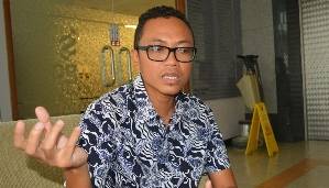 BERI PENJELASAN-  Manager Humas PGN SBU Wilayah Distribusi II Krisdyan Widagdo Adhi. foto : yuli/BangsaOnline