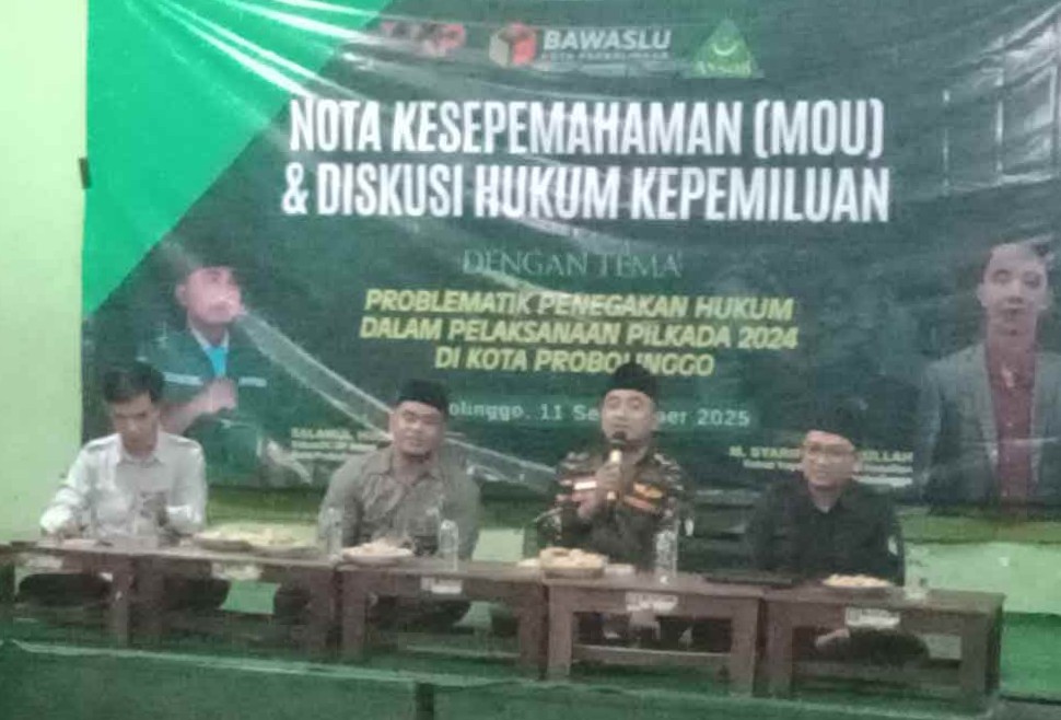 Kegiatan penandatanganan MoU dan diskusi hukum kepemiluan yang digelar di aula kantor PCNU Probolinggo. 