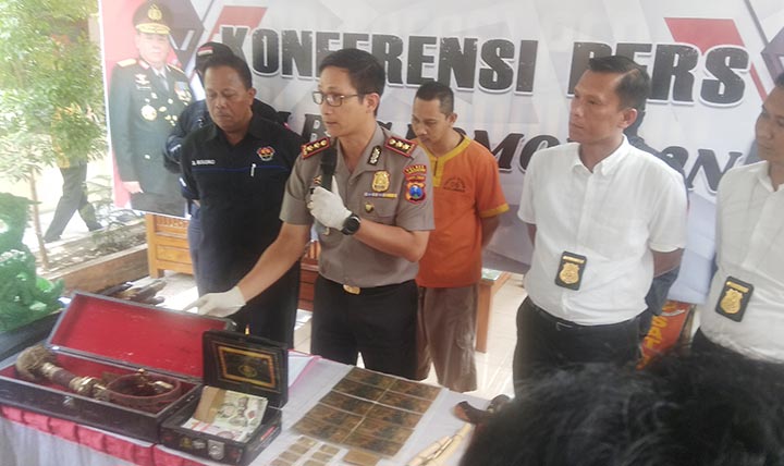 Tipu Korbannya Hingga Ratusan Juta, Dukun Palsu Diringkus Polisi