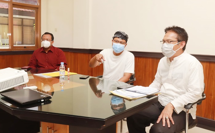 Gus Ipul didampingi Kepala Perangkat Daerah Kota pasuruan menggelar rakor dengan perwakilan Direktur P3GI dan PII, Rabu (11/8).