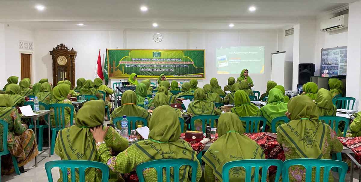 Pelatihan manajemen kepemimpinan yang digelar PC Muslimat NU Tuban dengan peserta para pengurus PAC tingkat kecamatan.