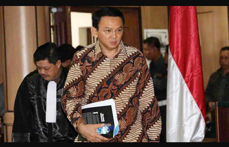 Basuki Tjahaja Purnama (Ahok) saat sidang perdana kasus penistaan agama.