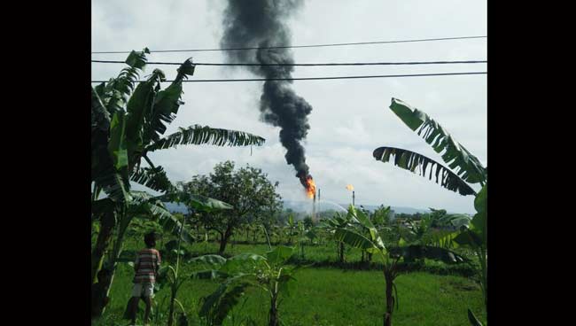 Api Flare JOB PPEJ di Soko Membesar, Warga Mengamuk Segel Gerbang PAD B
