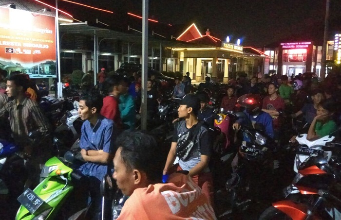 Razia Balapan Liar, Polresta Sidoarjo Tilang Ratusan Pemotor.

