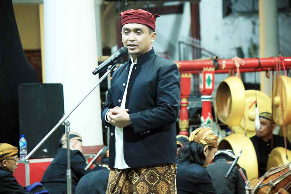 Wali Kota Pasuruan, Adi Wibowo, saat menyampaikan sambutan di acara pelantikan Ketua Pepadi. (Ist)
