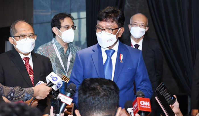 Menkominfo, Johnny G Plate, usai menghadiri Grand Launching of the National Digital Talent Program 2022 yang disiarkan secara langsung dari Hotel Marriott Yogyakarta, Selasa (17/5/2022). Foto: Biro Humas Kemenkominfo for BANGSAONLINE