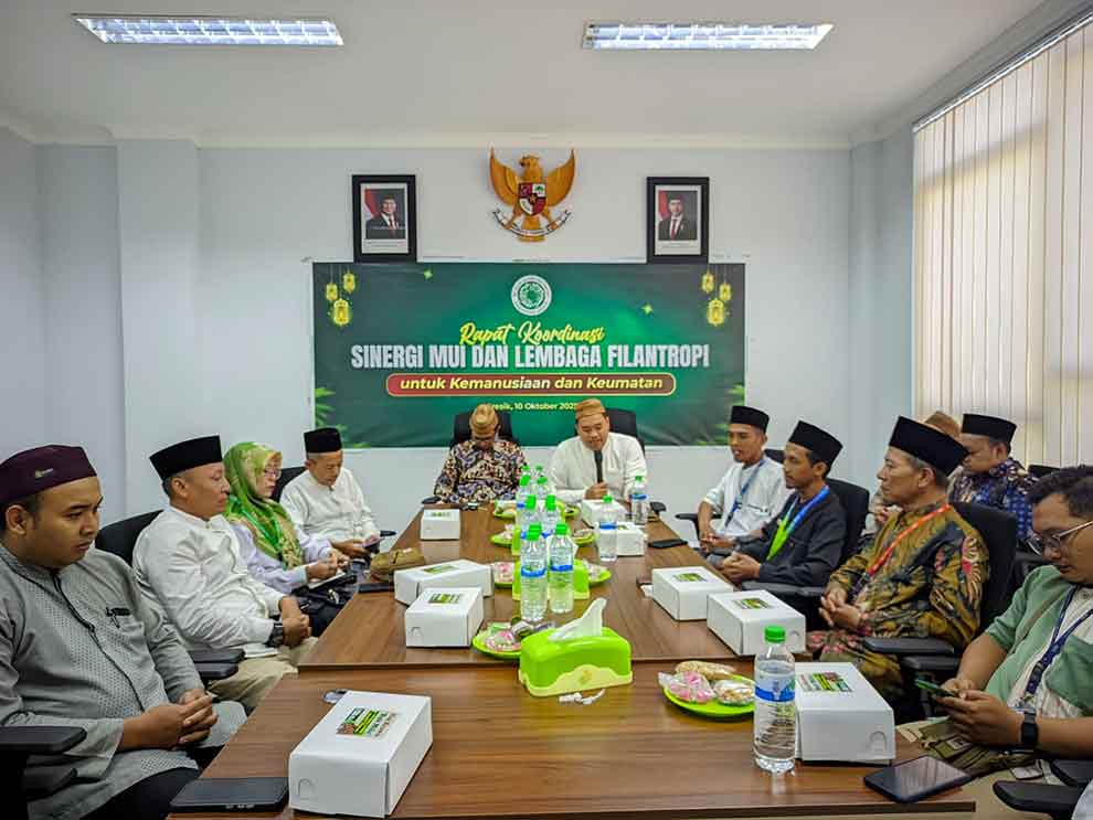 Pengurus MUI Gresik bersama 9 perwakilan lembaga filantropi menggelar Rakor. (Ist)