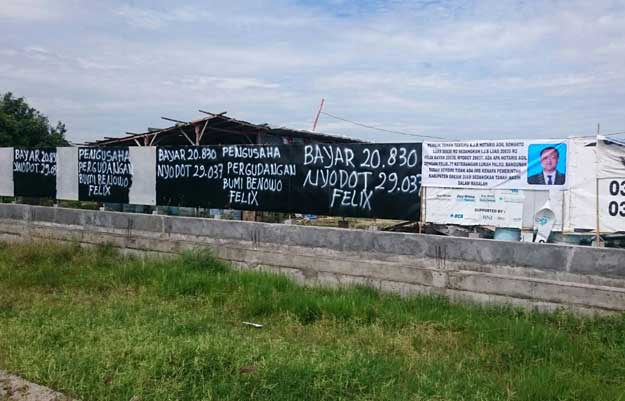 Gudang PT. Pergudangan Bumi Benowo Felix dalam pengawasan Dispol PP dan Kecamatan Kebomas karena ilegal. foto: SYUHUD/ BANGSAONLINE
