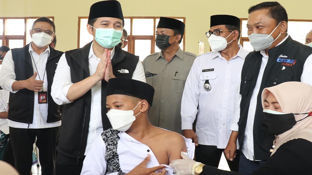 Bank Jatim Gelar Vaksinasi Massal di Pulau Bawean