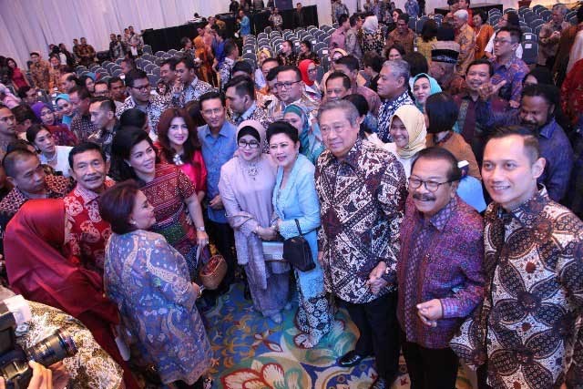 Pakde Karwo di sela menghadiri peluncuran buku istri Presiden RI ke-6 Ani Yudhoyono, tadi malam.