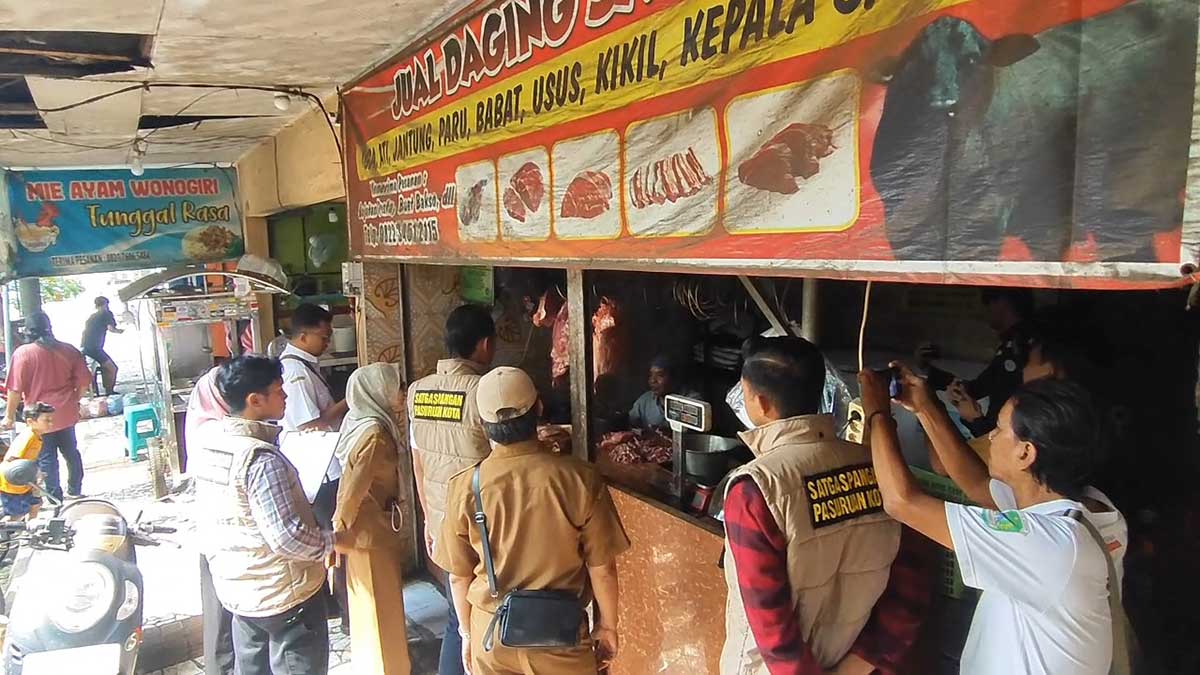 Sidak atau inspeksi mendadak yang dilakukan Satgas Pangan Kota Pasuruan.