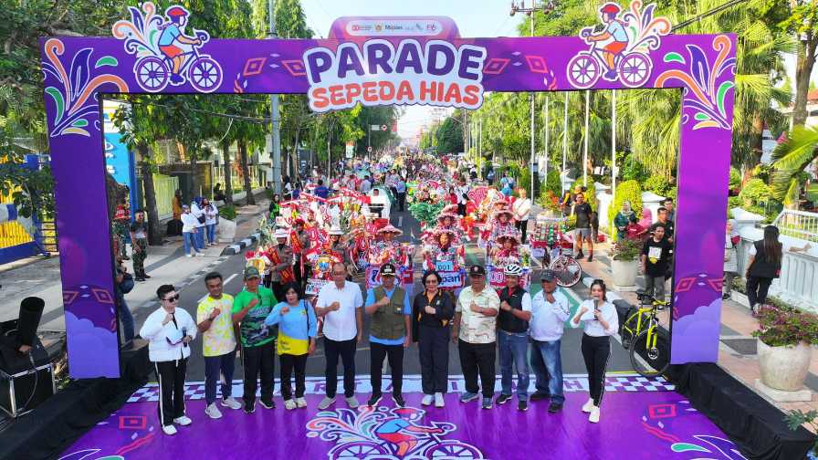 Peserta sepeda hias dan anggota Forkompinda Kota Kediri sebelum diberangkatkan. (Ist)