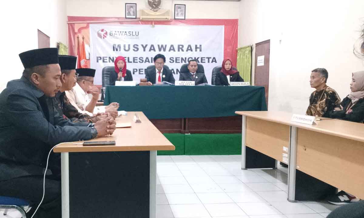 Bawaslu Bojonegoro Kabulkan Gugatan Cabup-Cawabup Jalur Independen
