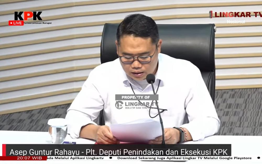 Plt. Deputi Penindakan dan Eksekusi KPK, Asep Guntur Rahayu, saat menyampaikan keterangan.
