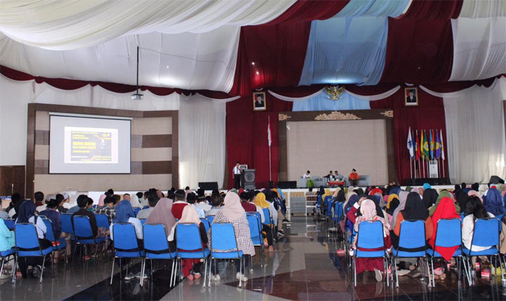 Suasana talk show yang digelar oleh Prodi Sosiologi FISIB UTM di Gedung Pertemuan UTM, Selasa (22/10/2019).