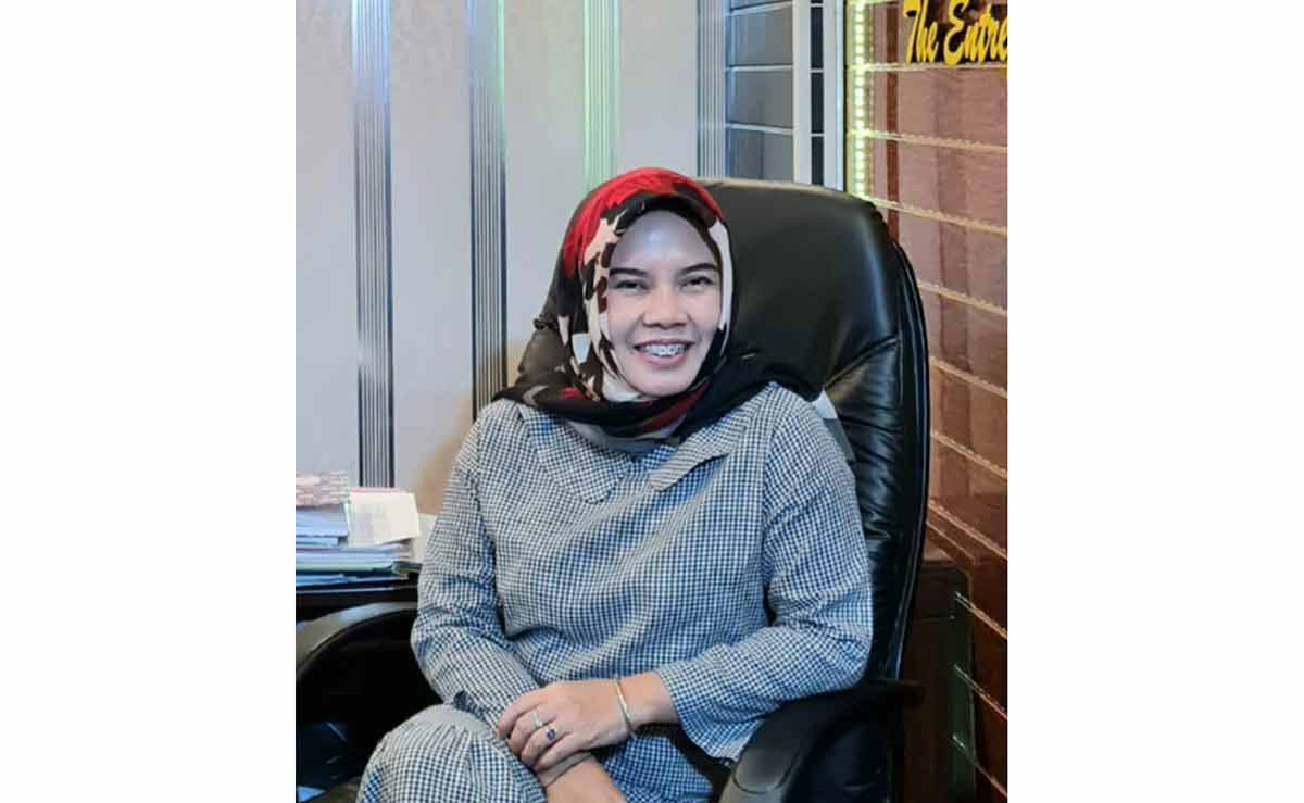 Kepala SMKN Sukorejo, Nisful Laily.
