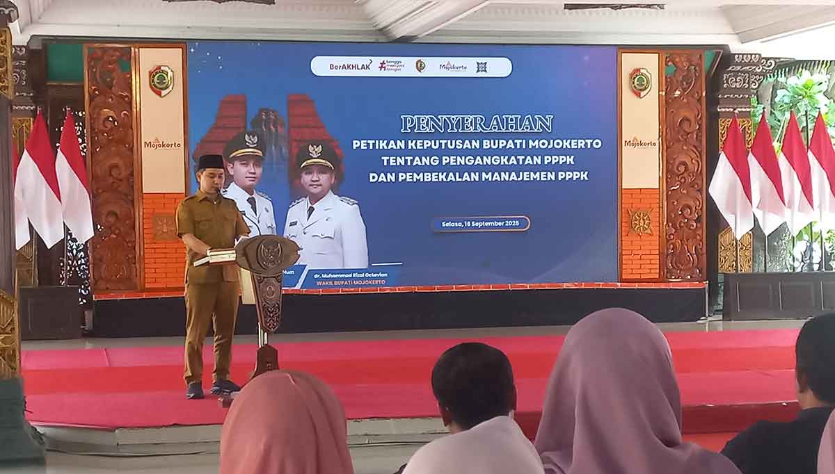Serahkan SK PPPK, Bupati Mojokerto Dorong ASN Berintegritas dan Adaptif