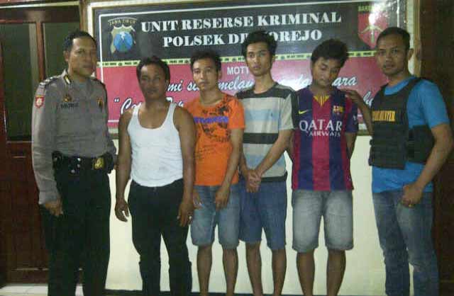 Empat Kawanan Pencuri Truk Bermuatan Benang di Gresik Dibekuk 