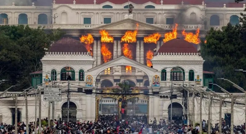 Kerusuhan di gedung DPR Istana Singha Durbar Foto: EPA/SHUTTERSTOCK